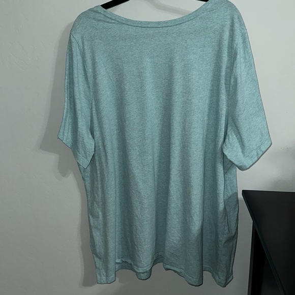 Catherine’s T-shirt size 2X in excellent condition. Super cute and comfortable - Picture 3 of 5